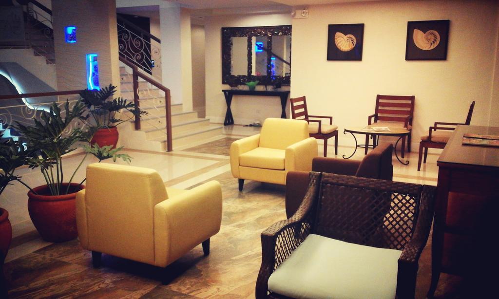 The Reef Hotel And Residences Олонгапо Екстериор снимка